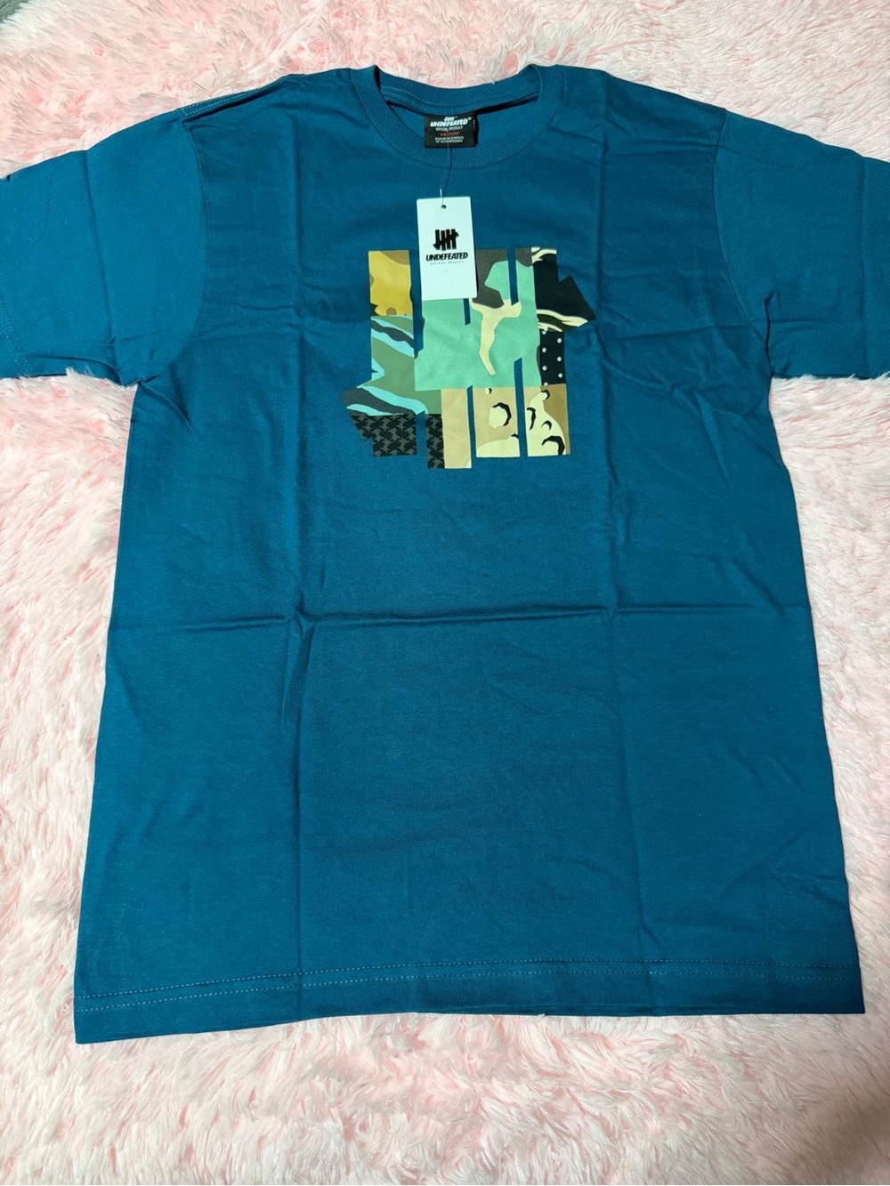 UNDEFEATED Teal Short-Sleeve Graphic Tee